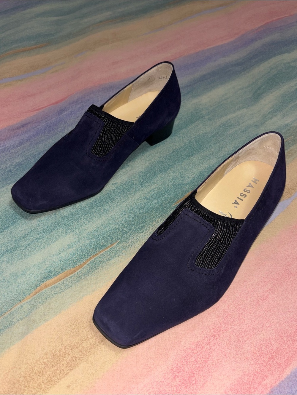 Hassia Bologna navy blue suede pumps loafers size 5.5